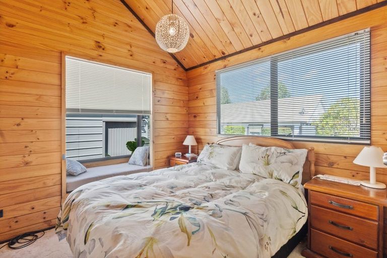 Photo of property in 18 Kingfisher Way, Te Kowhai, Hamilton, 3288