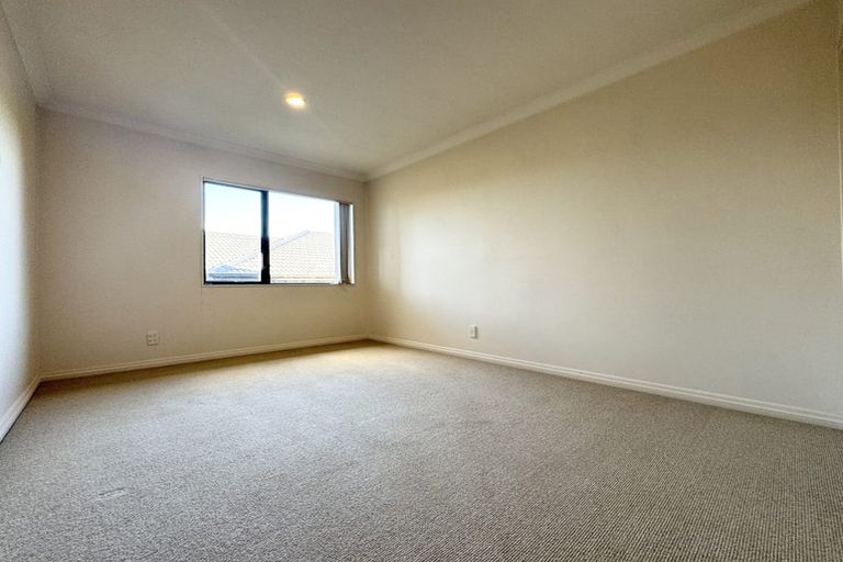 Photo of property in 4 Mackwell Road, Fairview Heights, Auckland, 0632
