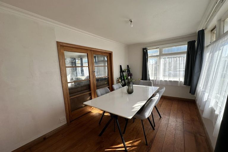 Photo of property in 10 Quinn Road, Levin, 5510