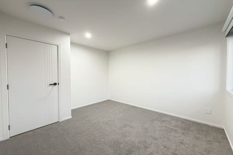 Photo of property in 9a Tangelo Place, Bucklands Beach, Auckland, 2012