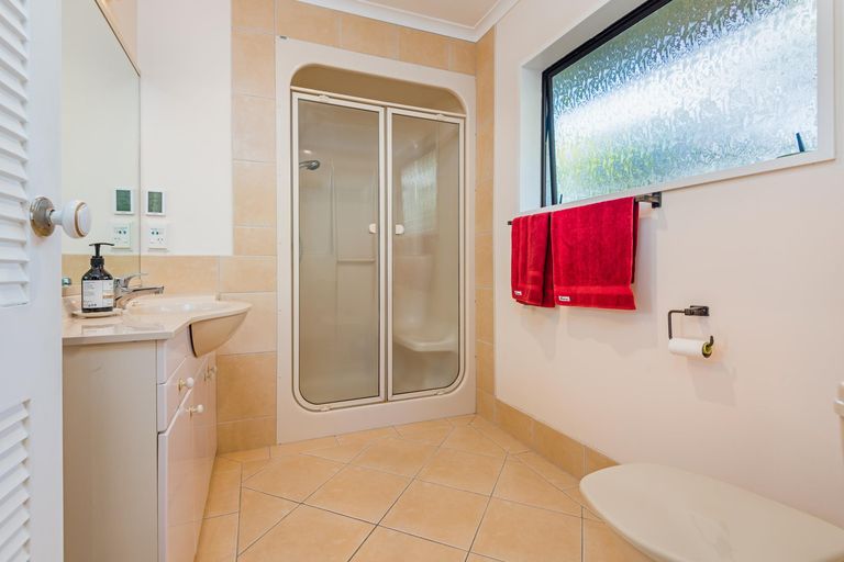 Photo of property in 43 Long Melford Road, Awapuni, Palmerston North, 4412