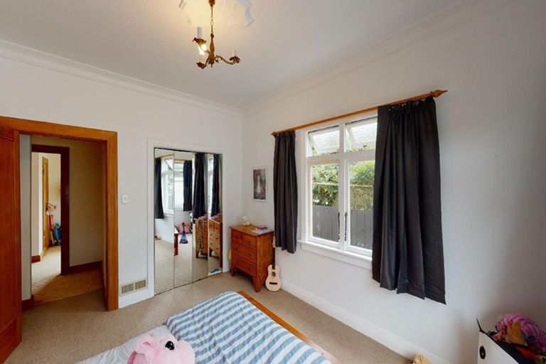 Photo of property in 6 Taranaki Street, Saint Johns Hill, Whanganui, 4501