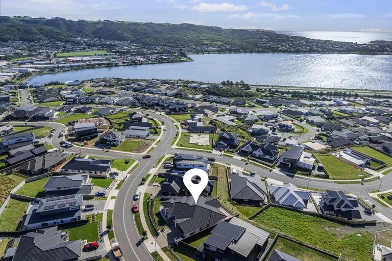 Photo of property in 56 Queen Charlotte Drive, Aotea, Porirua, 5024