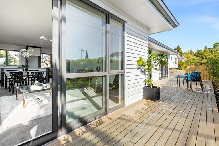 Photo of property in 107 Te Atatu Road, Te Atatu South, Auckland, 0610