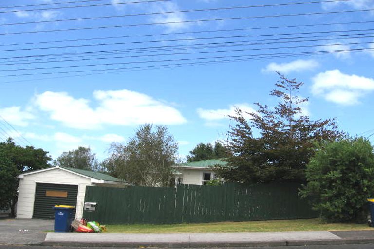 Photo of property in 25 Verbena Road, Birkdale, Auckland, 0626