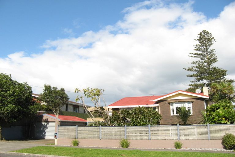 Photo of property in 40 Mclean Street, Strandon, New Plymouth, 4312