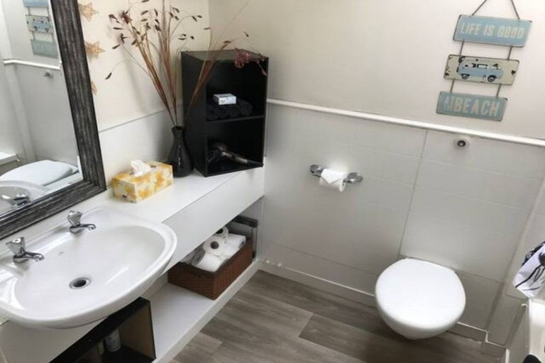 Photo of property in 8 Caples Place, Fernhill, Queenstown, 9300