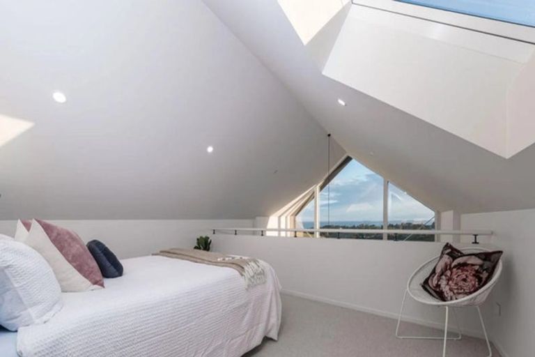 Photo of property in 24 Kayforce Road, Ocean View, Dunedin, 9035