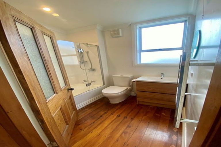 Photo of property in 19 Stanley Street, Kenmure, Dunedin, 9011