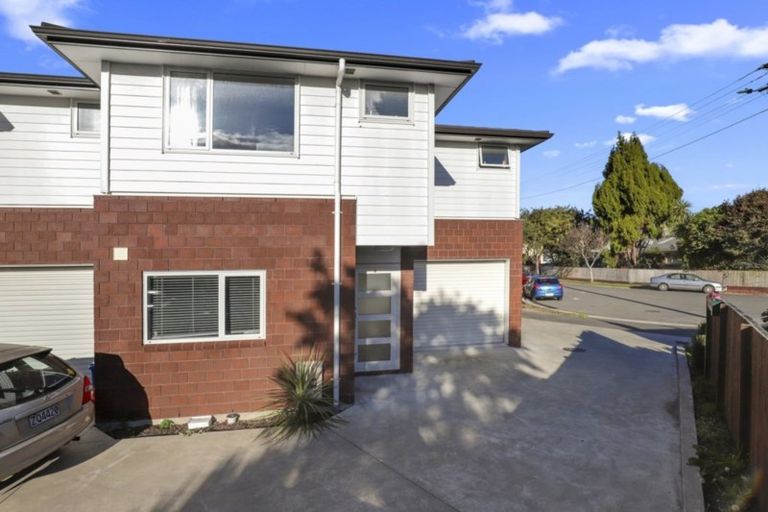 Photo of property in 1/4 Littler Place, Hamilton East, Hamilton, 3216