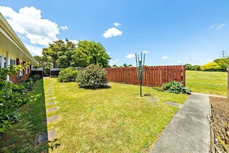 Photo of property in 56 Rushgreen Avenue, Pahurehure, Papakura, 2113