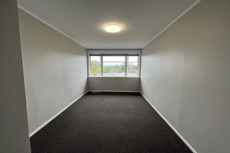 Photo of property in 36 Meilland Place, Glen Eden, Auckland, 0602