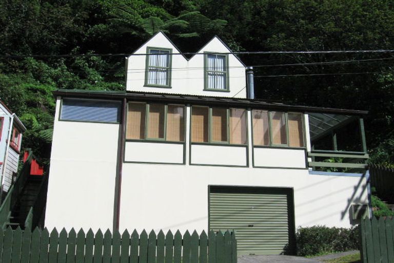 Photo of property in 11 Norway Street, Aro Valley, Wellington, 6012