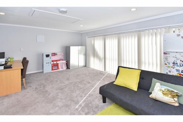 Photo of property in 8 Wairere Road, The Gardens, Auckland, 2105