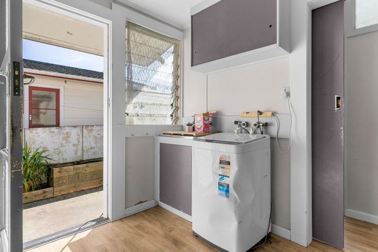 Photo of property in 30 Third Avenue, Avenues, Whangarei, 0110