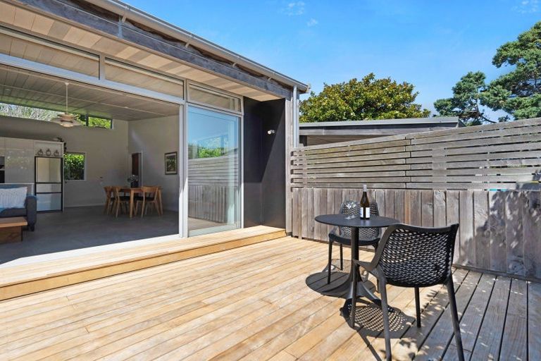 Photo of property in 29a Greenaway Road, Waikanae, 5036