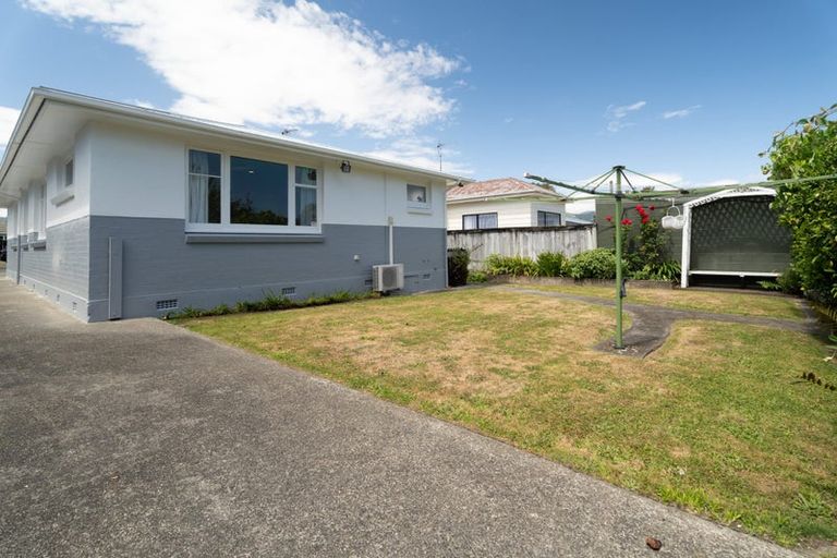 Photo of property in 73 Pine Avenue, Ebdentown, Upper Hutt, 5018