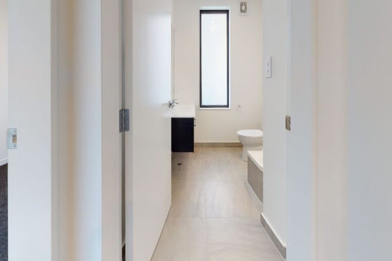 Photo of property in 10/80 Seatoun Heights Road, Seatoun, Wellington, 6022