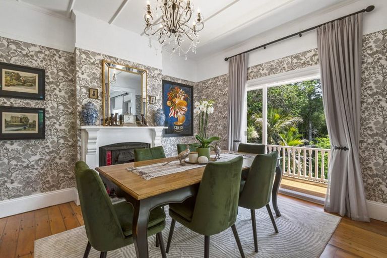 Photo of property in 1/12a Moore Street, Hillcrest, Auckland, 0627