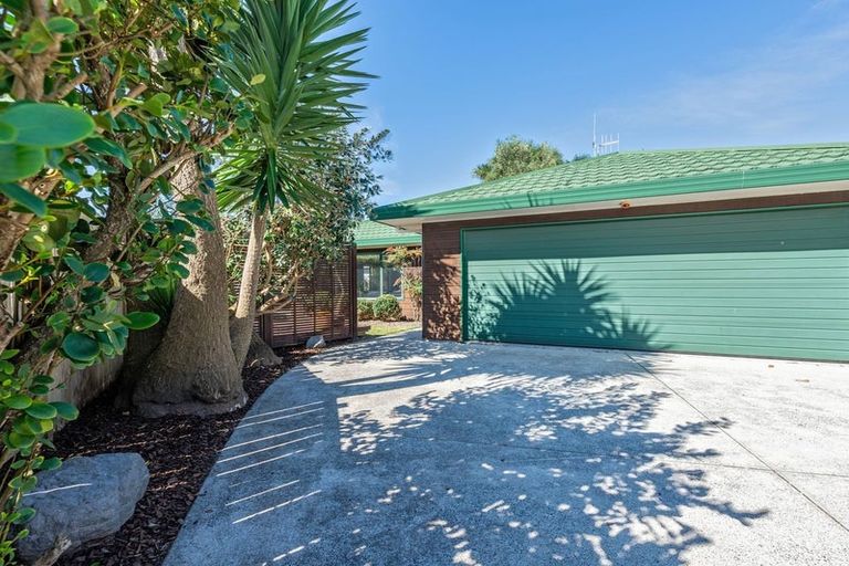 Photo of property in 36 Webb Place, Papamoa Beach, Papamoa, 3118