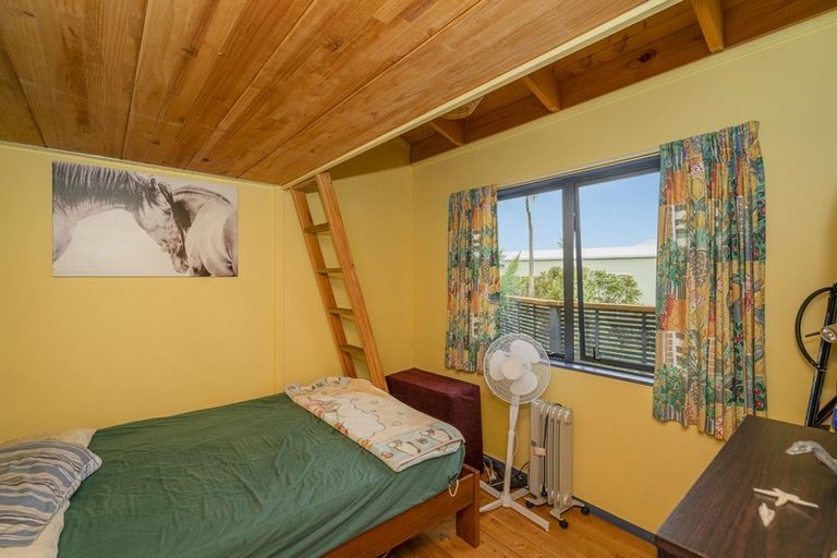 Photo of property in 15 Pipi Dune, Whitianga, 3510