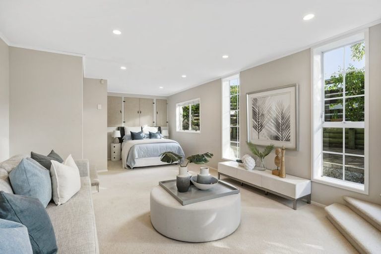 Photo of property in 107 Onewa Road, Northcote, Auckland, 0627