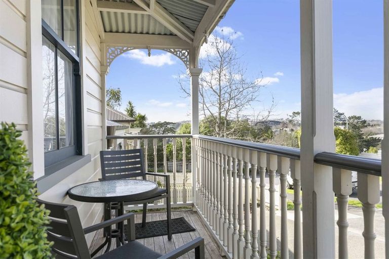 Photo of property in 2/6 Georgia Terrace, Albany, Auckland, 0632