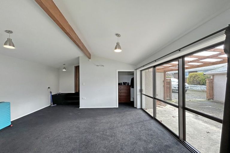 Photo of property in 137 Seaward Road, Edendale, 9825