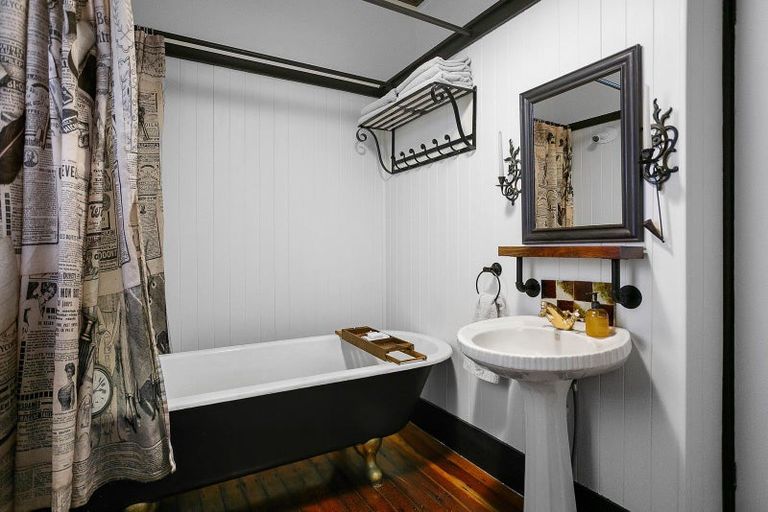 Photo of property in 169 Victoria Street, Cambridge, 3434