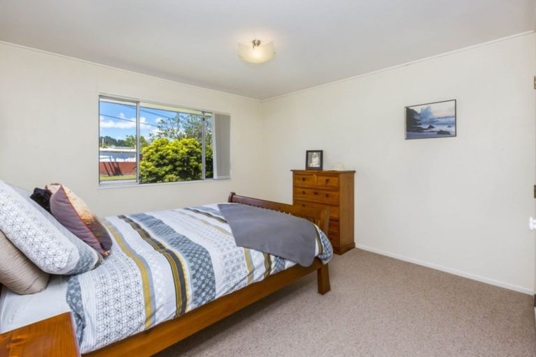 Photo of property in 67c Kowhai Avenue, Ebdentown, Upper Hutt, 5018