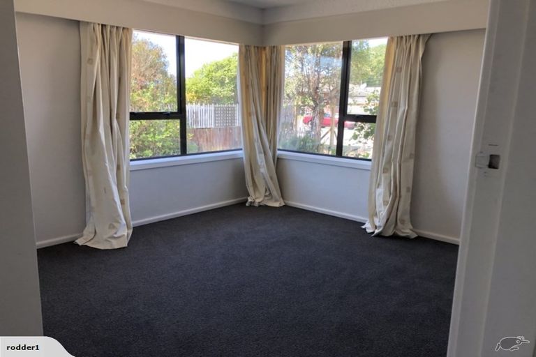 Photo of property in 132 Pacific Road, North New Brighton, Christchurch, 8083