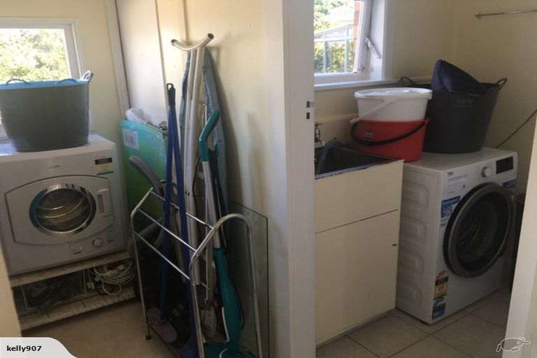 Photo of property in 30 Megan Avenue, Pakuranga Heights, Auckland, 2010