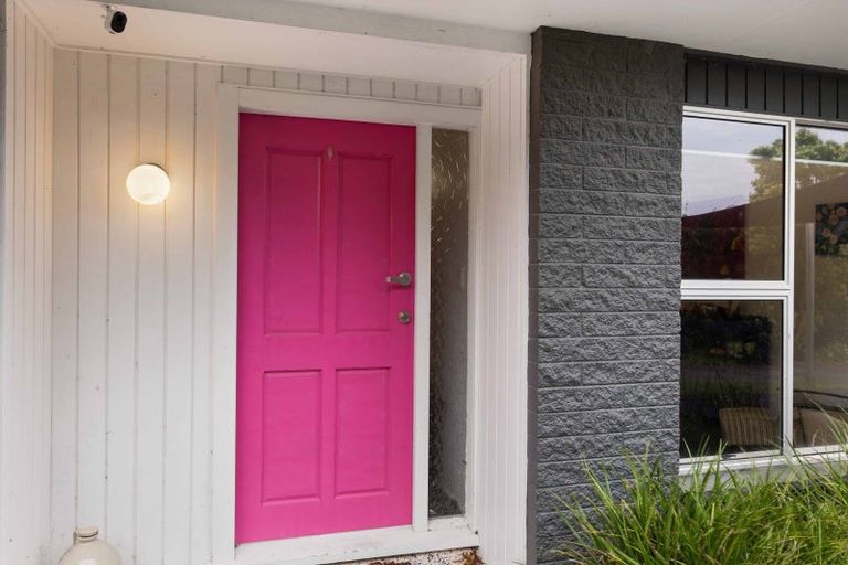 Photo of property in 15d Saint Ives Grove, Whalers Gate, New Plymouth, 4310