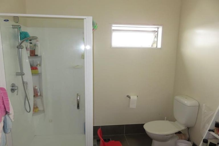 Photo of property in 76 Sheridan Terrace, Johnsonville, Wellington, 6037