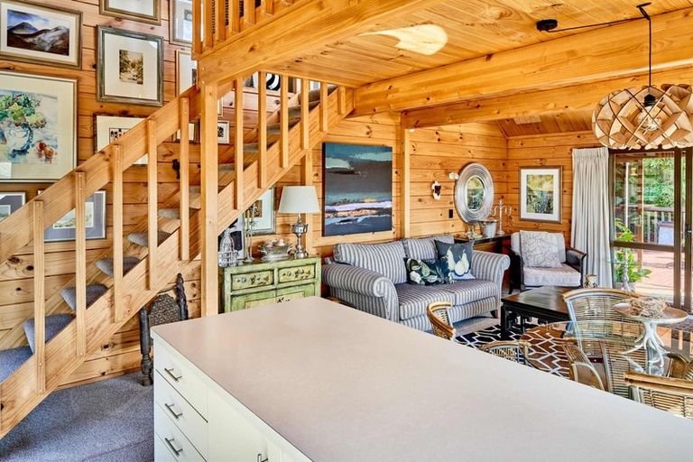 Photo of property in 41 Leeward Drive, Whitby, Porirua, 5024