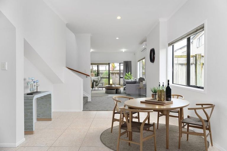 Photo of property in 15 Skip Lane, East Tamaki, Auckland, 2013