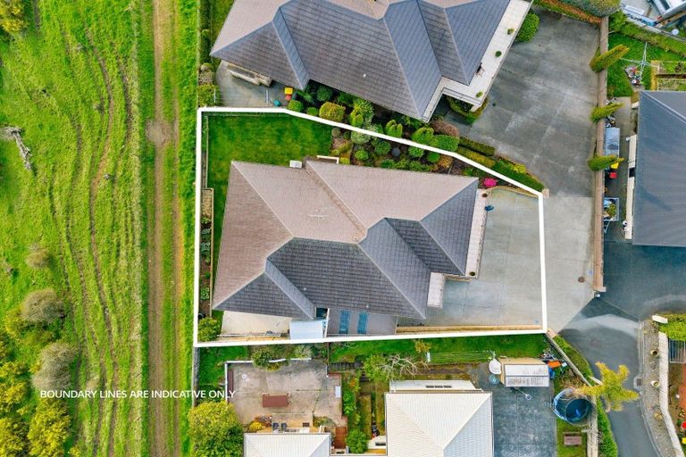 Photo of property in 18b Highgrove Drive, Grandview Heights, Hamilton, 3200