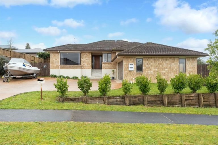 Photo of property in 4 Sharaleigh Place, Grandview Heights, Hamilton, 3200