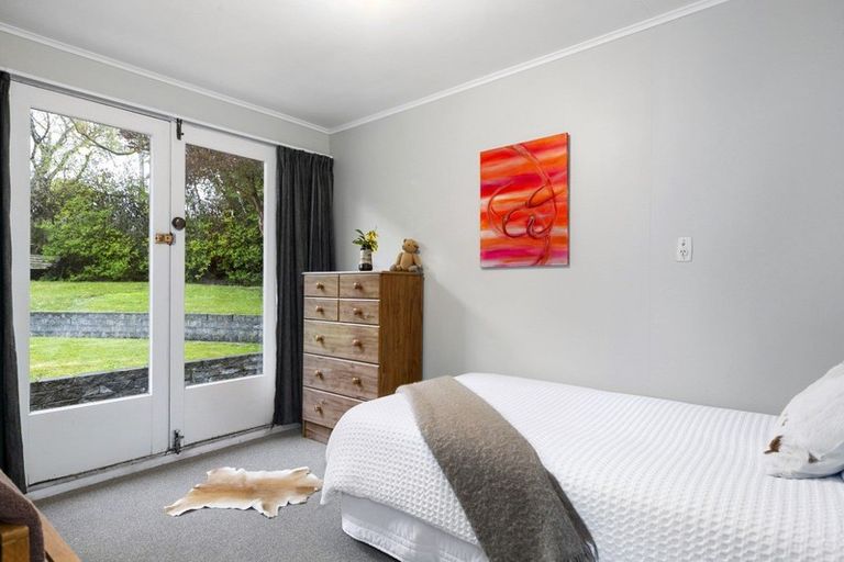 Photo of property in 127 Larnach Road, Vauxhall, Dunedin, 9013