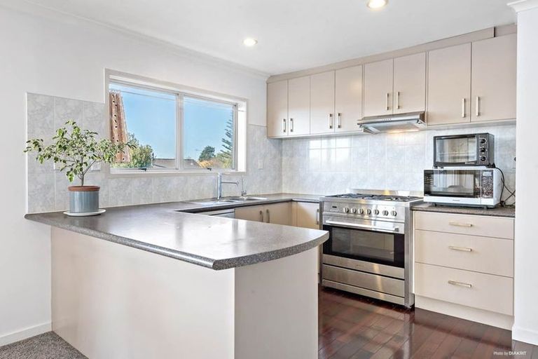 Photo of property in 262 Royal Road, Massey, Auckland, 0614