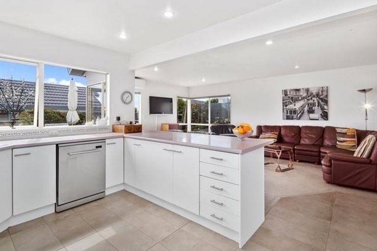 Photo of property in 9 Dornoch Place, Papakowhai, Porirua, 5024