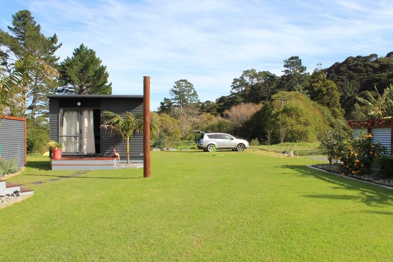 Photo of property in 479 Albert Street, Coromandel, 3506