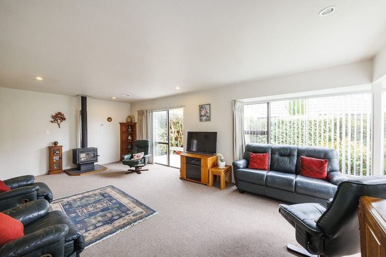 Photo of property in 8 Colorado Crescent, Milson, Palmerston North, 4414