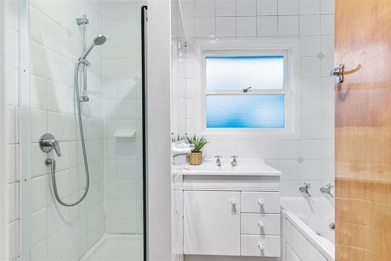 Photo of property in 1/13 Tristram Avenue, Forrest Hill, Auckland, 0620