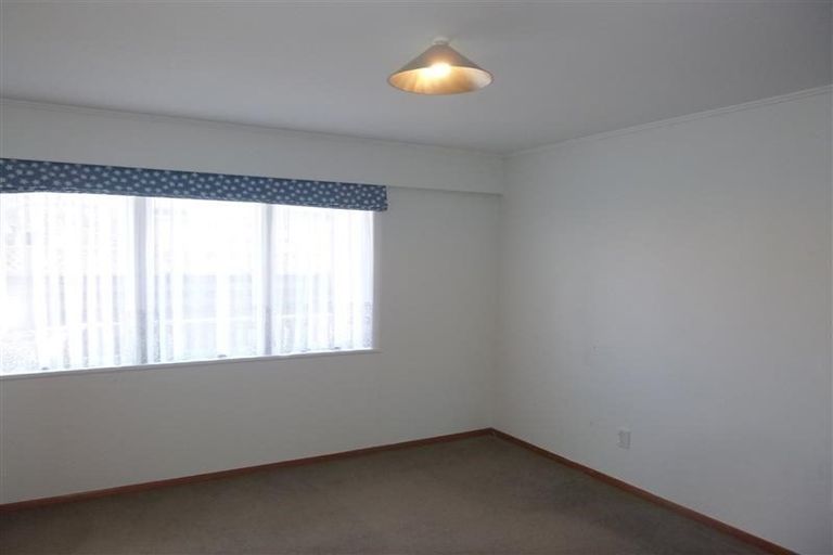 Photo of property in 10 Holyoake Crescent, Avalon, Lower Hutt, 5011