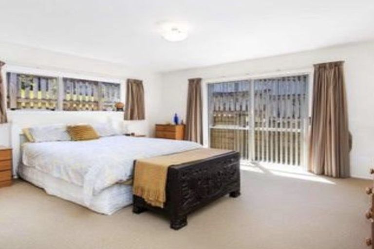 Photo of property in 9 Tararua Close, Aotea, Porirua, 5024