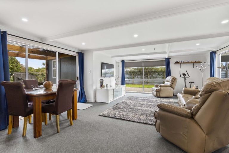 Photo of property in 59 Patu-kukupa Street, Manaia, 4612