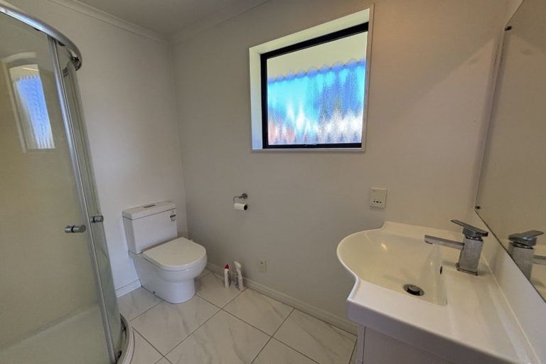 Photo of property in 11 Hanmer Place, Highbury, Palmerston North, 4412