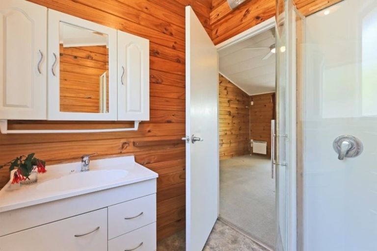 Photo of property in 8a Nimon Street, Havelock North, 4130