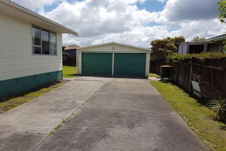 Photo of property in 13 Cranberry Place, Bucklands Beach, Auckland, 2012